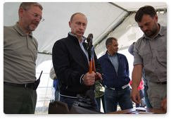 Владимир Путин в рамках рабочей поездки в Хабаровский край побывал на острове Чкалова в Охотском море