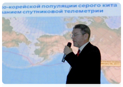 Deputy Head of the Alexei Severtsov Institute of Ecology and Evolution Vyacheslav Rozhnov at the Ocean 2011 International Exhibition