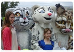 Ирбис на празднике Дня защиты детей в посёлке Шушенском